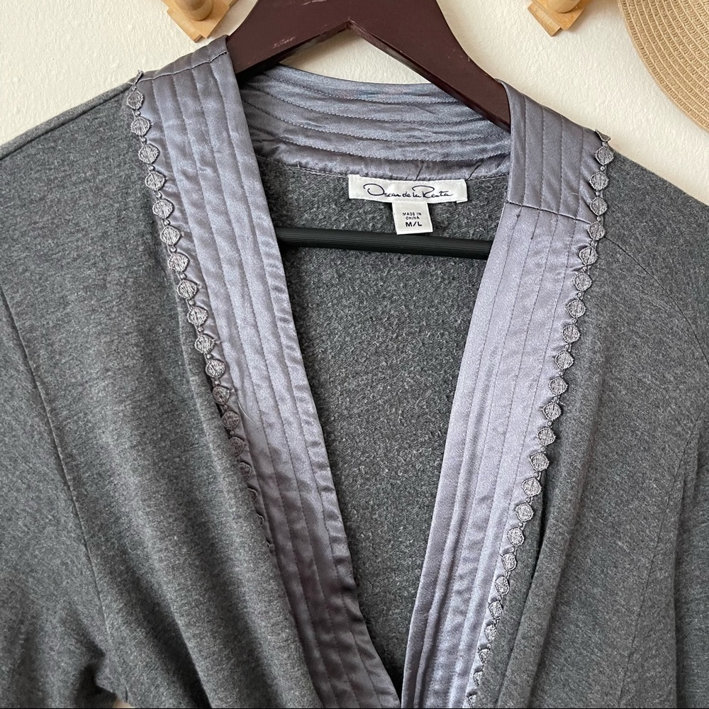 Oscar De La Renta Gray Robe - Picture 2 of 4